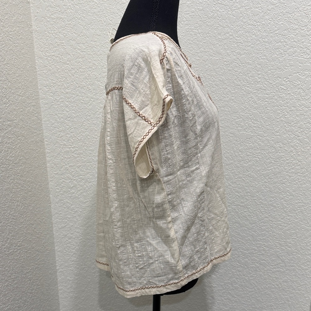 Max Studio Beige Top with Floral Embroidery - Picture 8 of 9